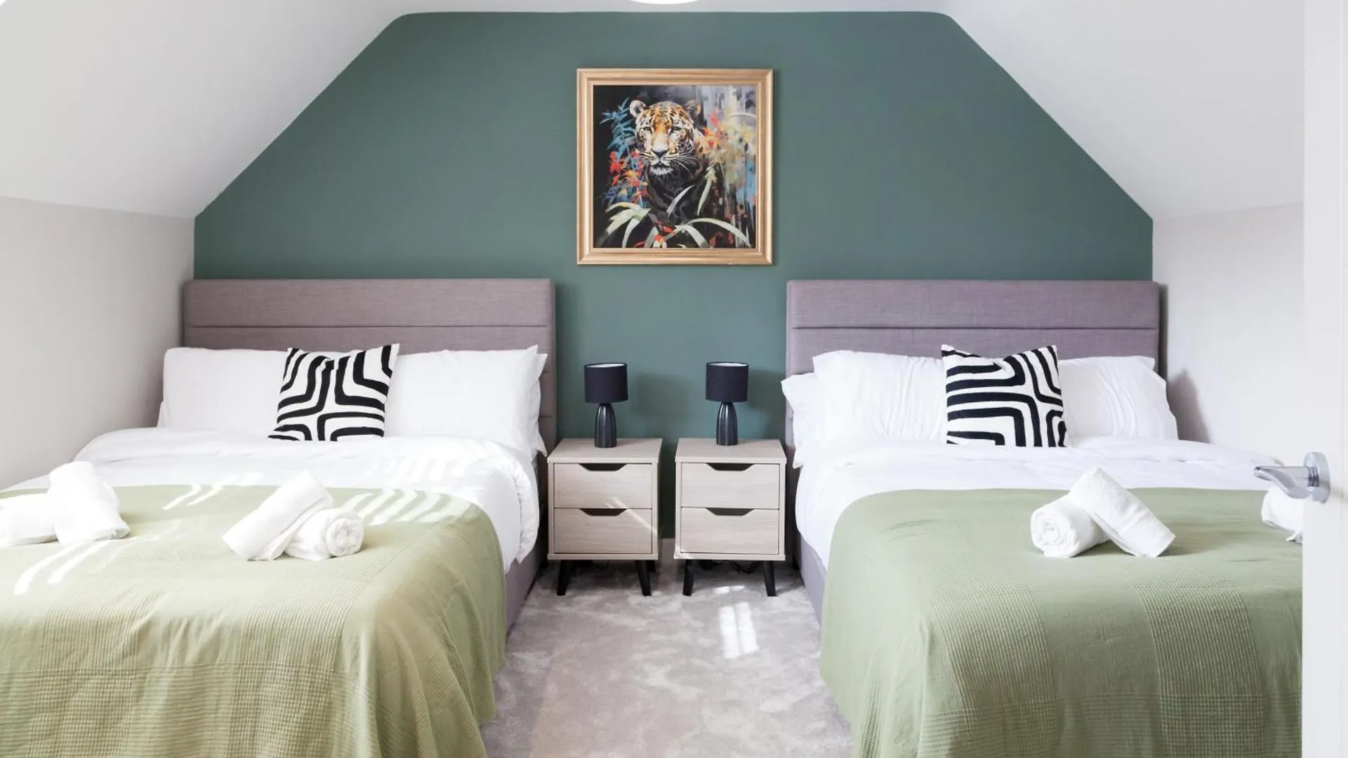 Apartamento 1 Bedroom Flat - Long Term Stay Rates-Contractors-Professionals-Relocation Leeds  Reino Unido