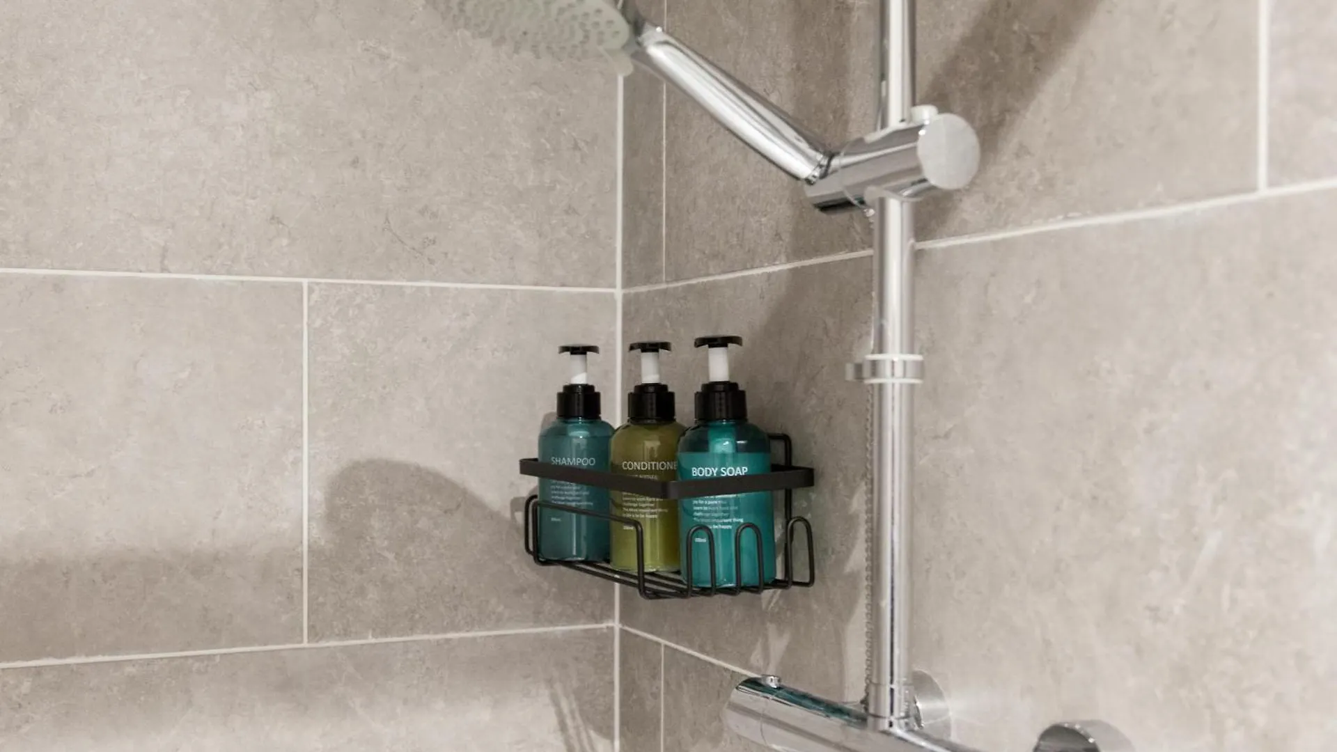 1 Bedroom Flat - Long Term Stay Rates-Contractors-Professionals-Relocation Leeds  United Kingdom